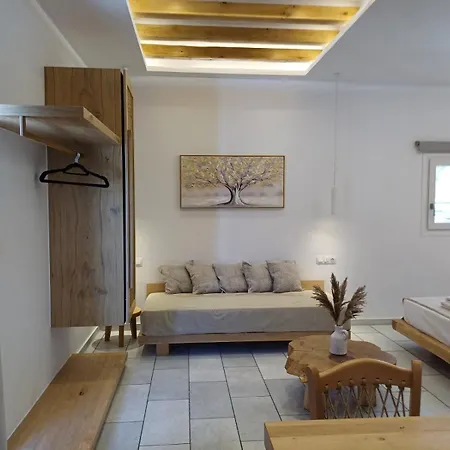 Dina's Diamond * Agios Prokopios (Naxos)