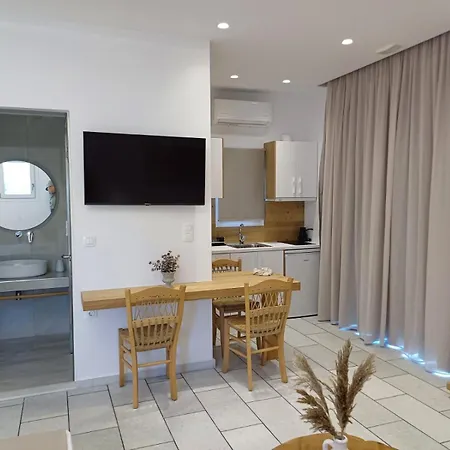 Dina's Diamond Apartment