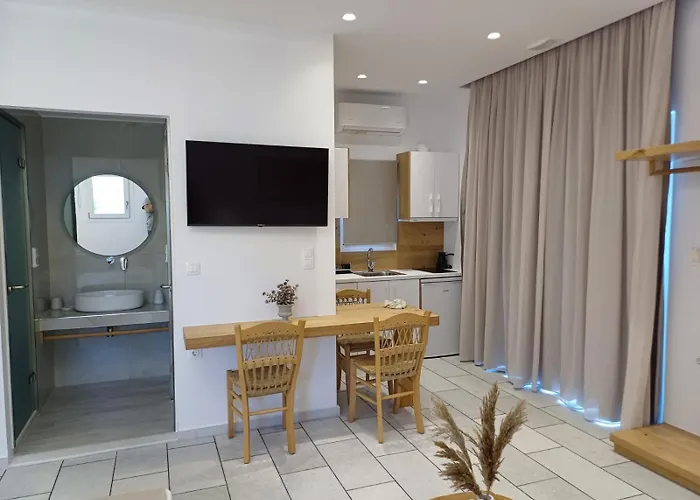 Dina's Diamond Apartment